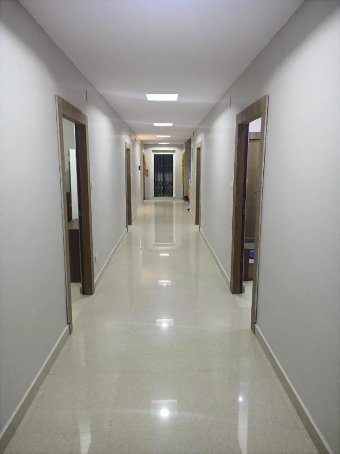 Swagath Residency Kākināda Kültér fotó