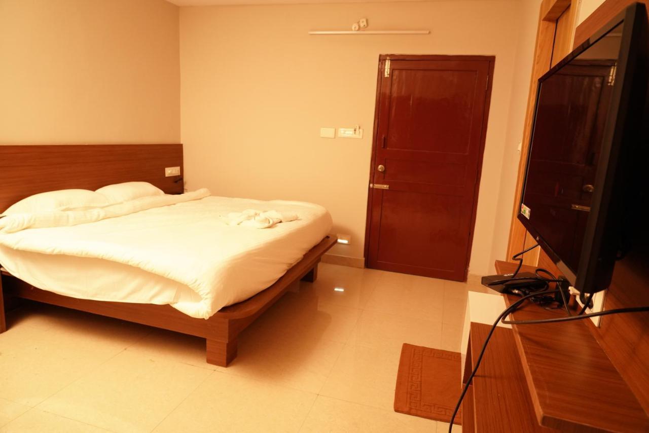 Swagath Residency Kākināda Kültér fotó